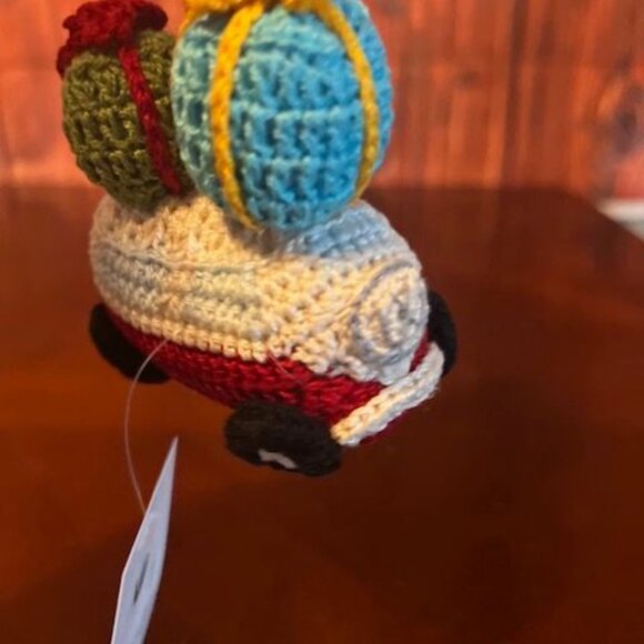 Melange Collection Handmade Crochet Car With Gifts Christmas Ornament peru - Picture 9 of 13